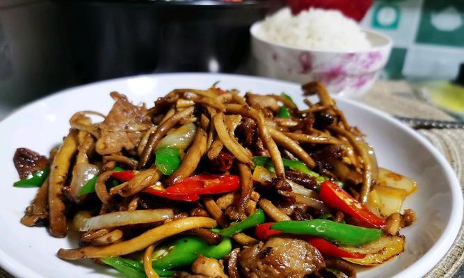 线椒炒肉丝的做法是什么？如何炒出鲜嫩的肉丝？