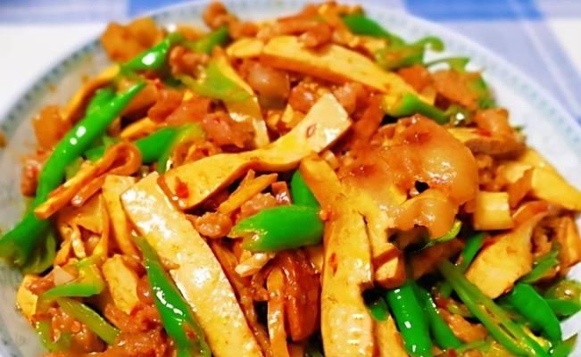 线椒炒肉片的做法是什么？如何炒出鲜嫩多汁的肉片？