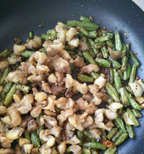 线椒炒豇豆角的做法是什么？如何炒出美味的线椒炒豇豆角？