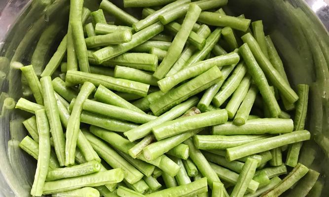 线椒炒豇豆角的做法是什么？如何炒出美味的线椒炒豇豆角？