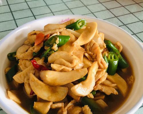 线椒炒鸡胸肉的做法是什么？好吃吗？