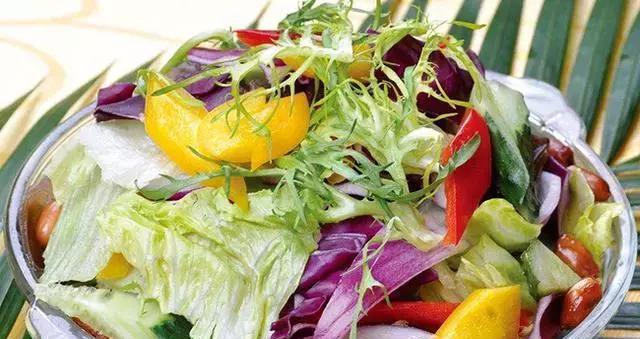 线椒炒鸡蛋怎么做清爽又好吃？夏日轻食菜谱推荐？