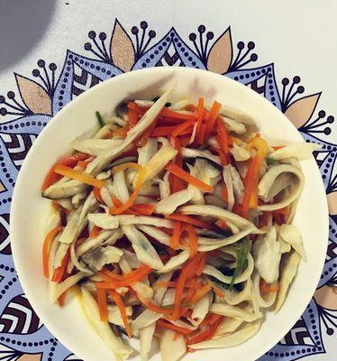 线椒炒鸡蛋怎么做清爽又好吃？夏日轻食菜谱推荐？