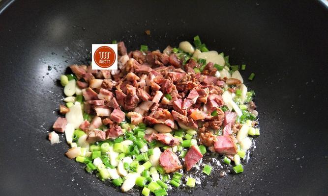 线椒炒粉条的做法是什么？如何炒出美味的线椒炒粉条？