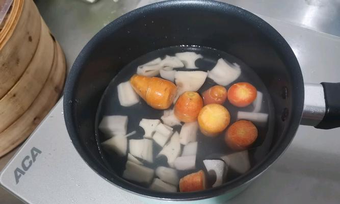 现榨莲藕汁怎么做？步骤和注意事项有哪些？