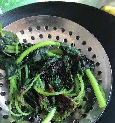 苋菜鲜蘑怎么做？这道菜的制作步骤是什么？