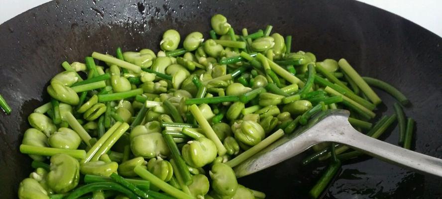 苋菜杆炒蚕豆的做法是什么？如何炒出美味的苋菜杆炒蚕豆？