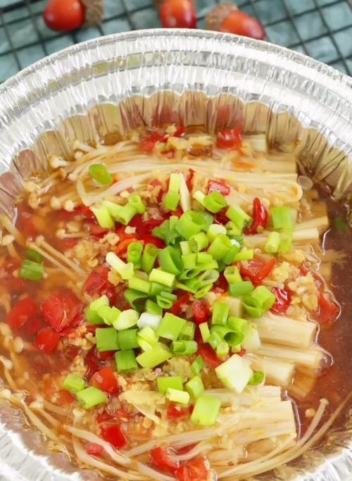 蚬子粉丝金针菇香辣版怎么做？详细步骤和技巧是什么？