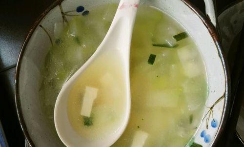 蚬子豆腐汤怎么做？有哪些步骤和技巧？