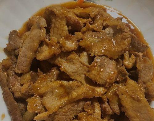 咸猪肉拌炒鲜蔬怎么做？有哪些步骤和技巧？