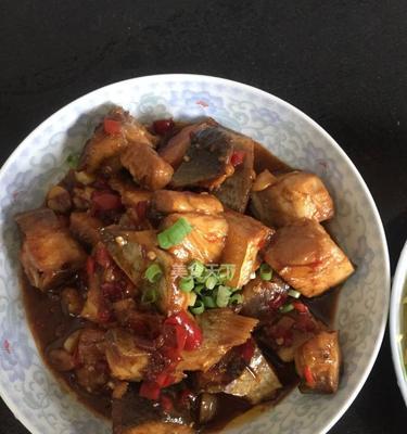 咸鱼蒸五花腩怎么做？步骤和技巧有哪些？