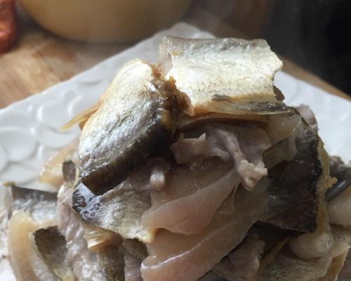 咸鱼蒸土豆怎么做？步骤和技巧是什么？