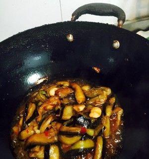 咸鱼焖茄子怎么做？步骤和技巧有哪些？