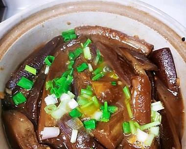 咸鱼炖茄子怎么做？步骤和技巧是什么？