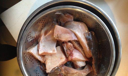 咸鱼炖豆腐怎么做？步骤和技巧有哪些？