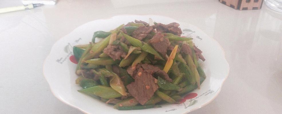 咸鱼炒芹菜怎么做？步骤和技巧是什么？