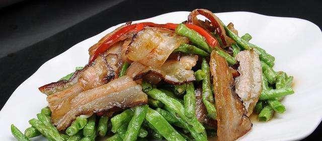 咸鱼炒豆角怎么做？步骤和技巧有哪些？