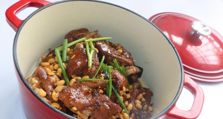 咸鸭腿炖黄豆怎么做？步骤和技巧有哪些？