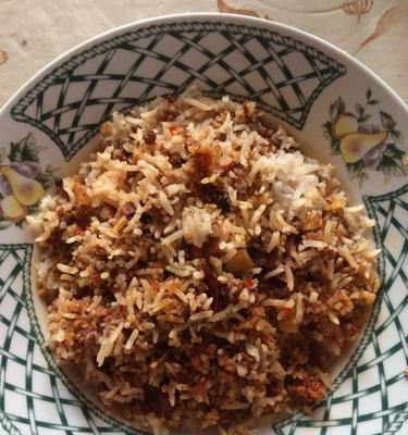 咸鸭蛋蒸什锦米饭怎么做？步骤和技巧有哪些？