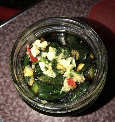 咸水鸡凉拌小黄瓜怎么做？步骤和技巧有哪些？