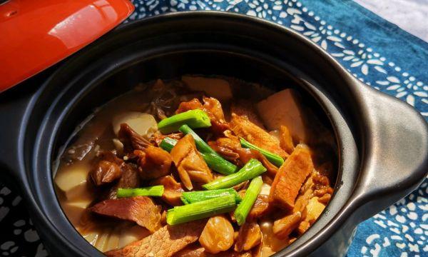 咸肉烧豆腐怎么做？步骤和技巧有哪些？