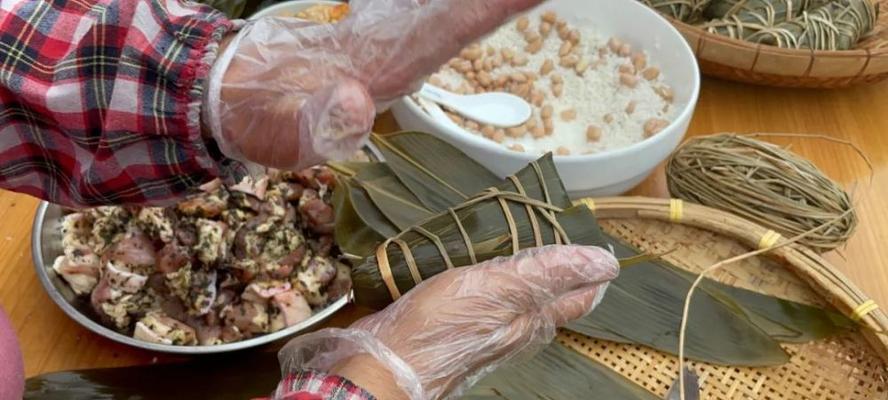 咸肉糯米牛角粽怎么做？制作过程中有哪些常见问题？