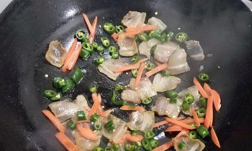 咸肉炒罗卜怎么做？步骤和技巧有哪些？