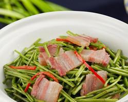 咸肉炒藜蒿怎么做？步骤和技巧是什么？