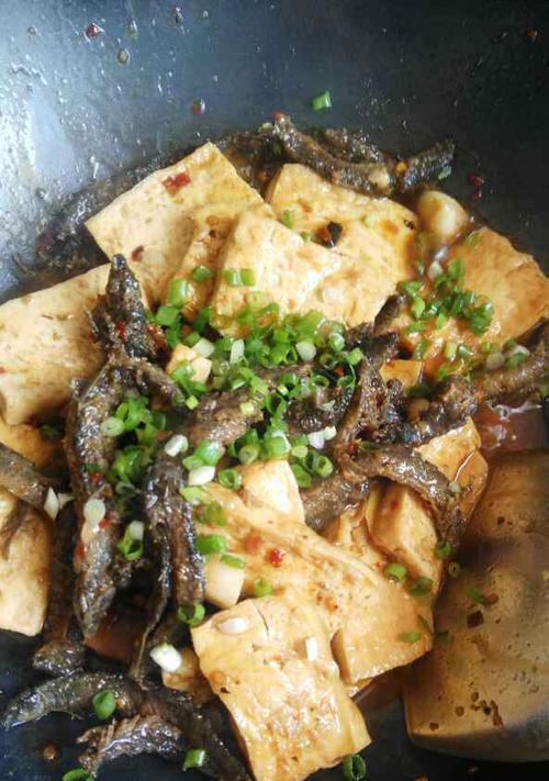 咸萝卜樱炖豆腐怎么做？步骤和技巧是什么？
