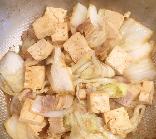 咸萝卜樱炖豆腐怎么做？步骤和技巧是什么？