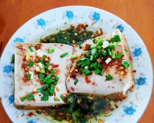 咸蛋烧豆腐怎么做？步骤和技巧有哪些？