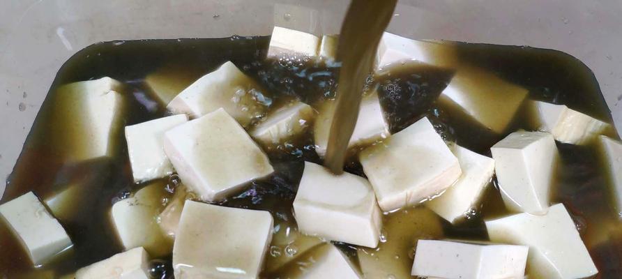 咸蛋肉末臭豆腐怎么做？详细步骤和技巧是什么？