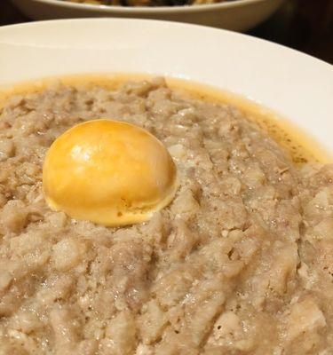 咸蛋姜汁蒸肉饼怎么做？步骤和技巧有哪些？