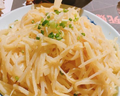 咸蛋黄土豆条的做法是什么？如何在家轻松制作？