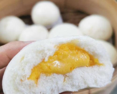 咸蛋黄流沙包怎么做？步骤和技巧有哪些？