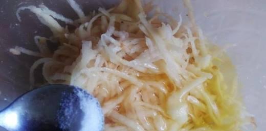 咸蛋黄焗土豆片怎么做？步骤和技巧有哪些？