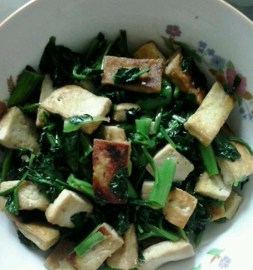 咸蛋黄炒菠菜怎么做？步骤和技巧是什么？