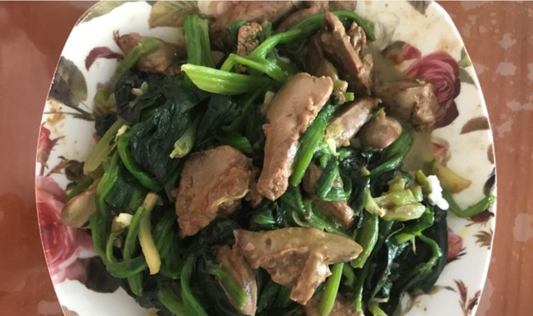 咸蛋黄炒菠菜怎么做？步骤和技巧是什么？