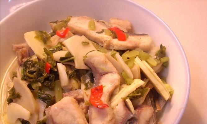 咸菜焖猪肉怎么做？步骤和技巧有哪些？