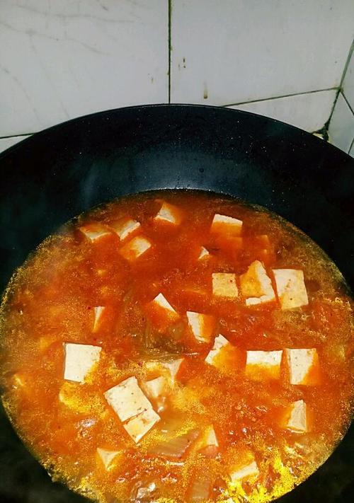 咸菜豆腐汤的做法是什么？如何在家轻松制作？