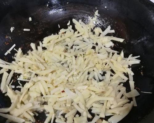 咸菜冬笋炒肉丝怎么做？步骤详解与常见问题解答？