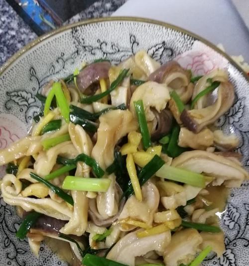 咸菜炒猪肚怎么做？步骤和技巧有哪些？