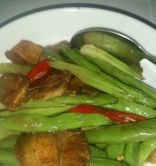 咸菜炒四季豆怎么做？步骤和技巧有哪些？