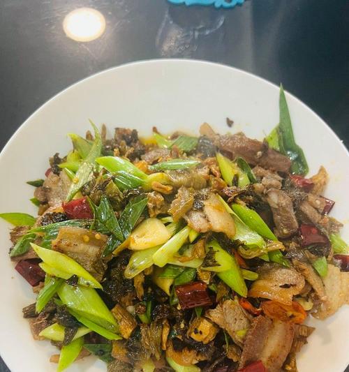 咸菜炒肉片怎么做？步骤和技巧有哪些？