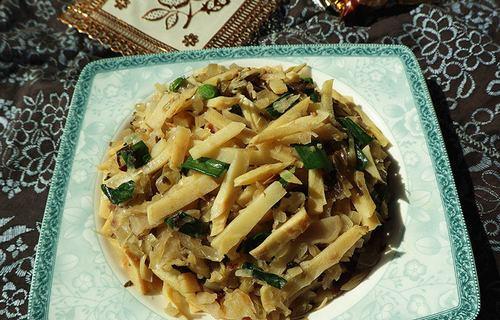 咸菜炒青口淡菜怎么做？步骤和技巧是什么？