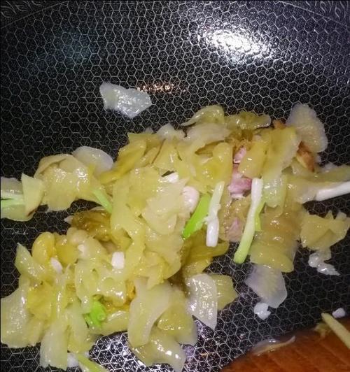 咸菜炒姜丝怎么做才好吃？步骤和技巧是什么？