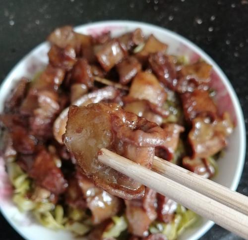 咸菜炒粉肠怎么做？步骤详解和常见问题解答？