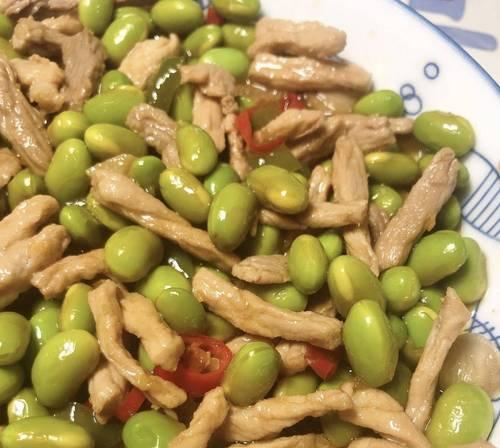 鲜猪肉蒸毛豆怎么做？步骤和技巧有哪些？