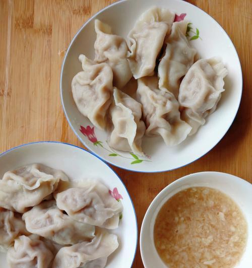 鲜猪肉馅饺子怎么做？详细步骤和技巧是什么？
