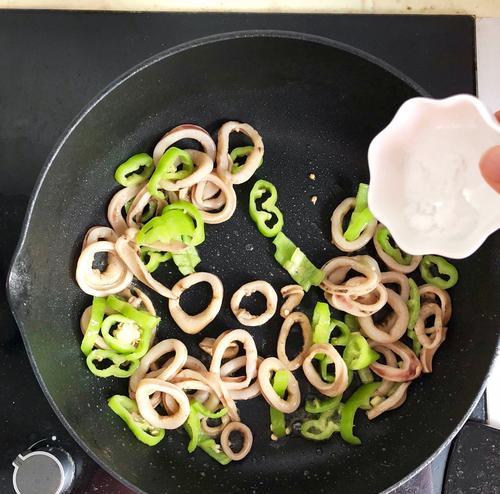 鲜鱿鱼炒长豆怎么做？步骤和技巧是什么？